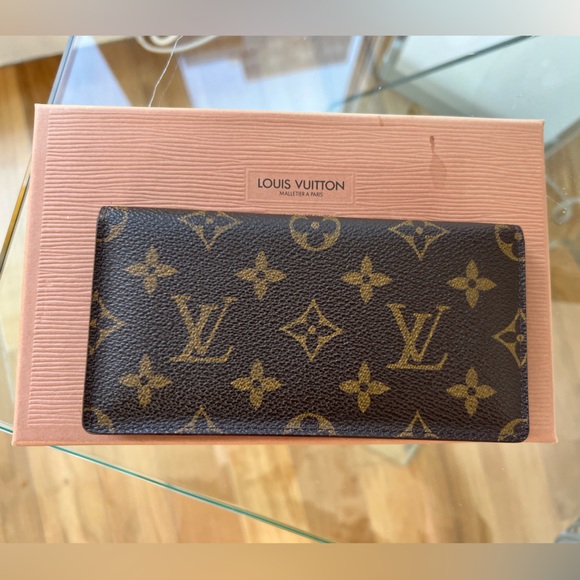 Louis Vuitton Checkbook Holder - Picture 2 of 3
